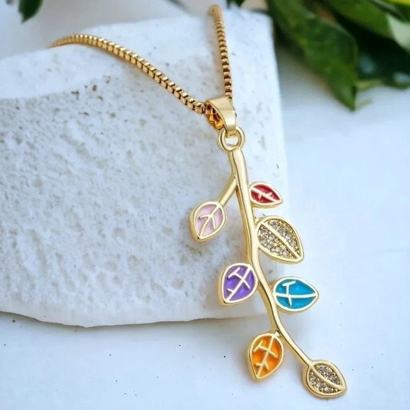 🆕️Nature-Inspired 18K Gold Plated Necklace 🌿 with Colorful Leaf Pendant 🌈 - Picture 1 of 9